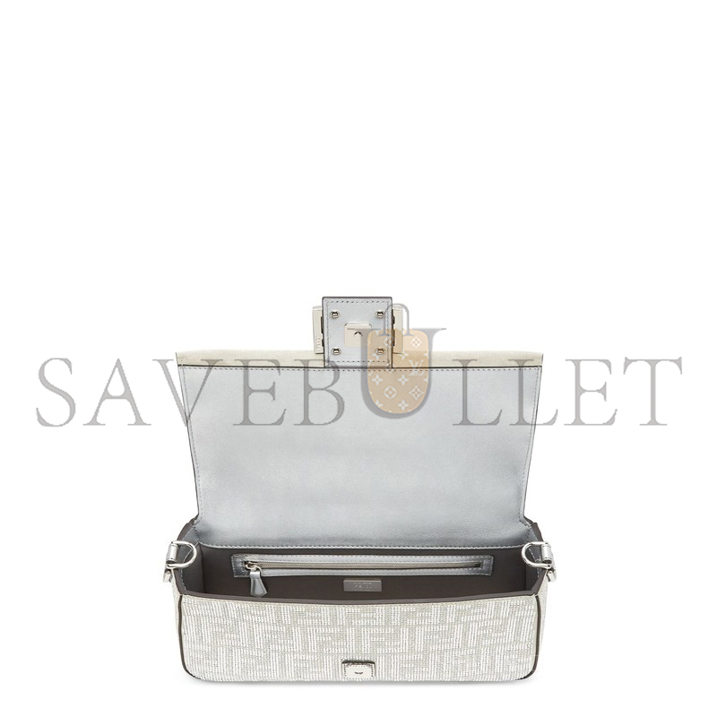 FENDI CRYSTAL VITELLO LAMINATO FF MEDIUM BAGUETTE CRYSTAL ARGENTO 8BR600APKFF1JSU (27*15*6cm)